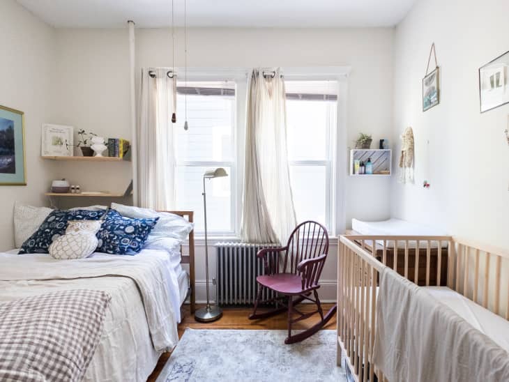 Apartment size crib 2025